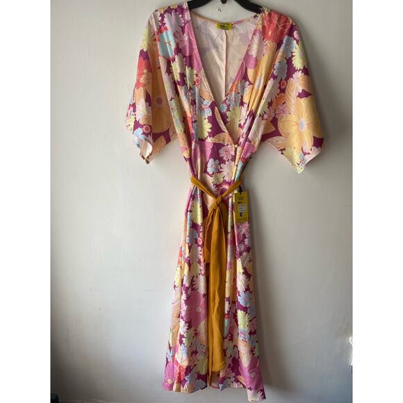Unique Vintage + Smiley Purple Floral Wrap Midi Dress SZ 6-8 Retro Floral‎ Flowy - Picture 2 of 12